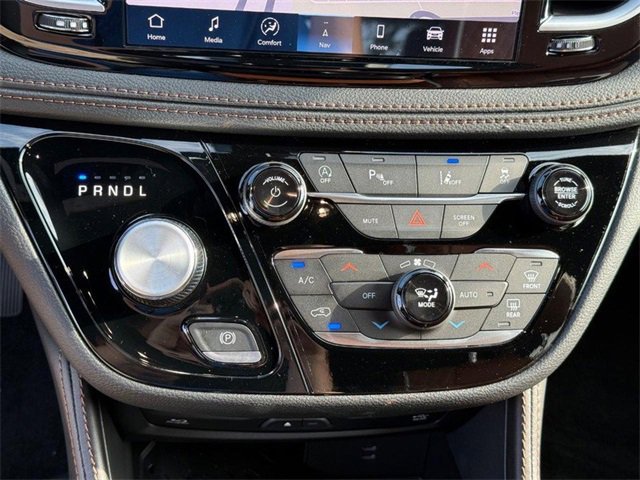 New 2026 Chrysler Pacifica Pinnacle image 27