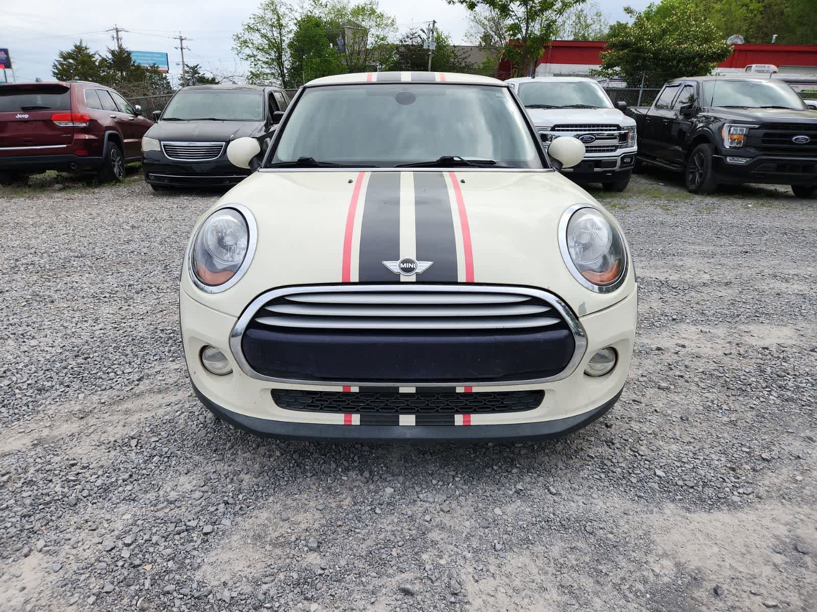 Used 2015 MINI Cooper 2-Door Hardtop image 8