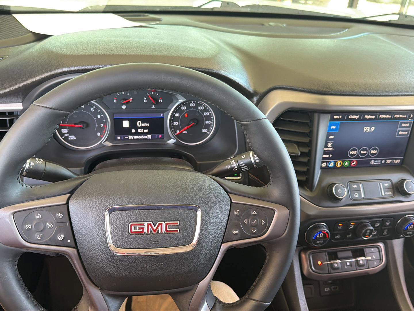 Used 2022 GMC Acadia AT4 w/ Preferred Package image 26