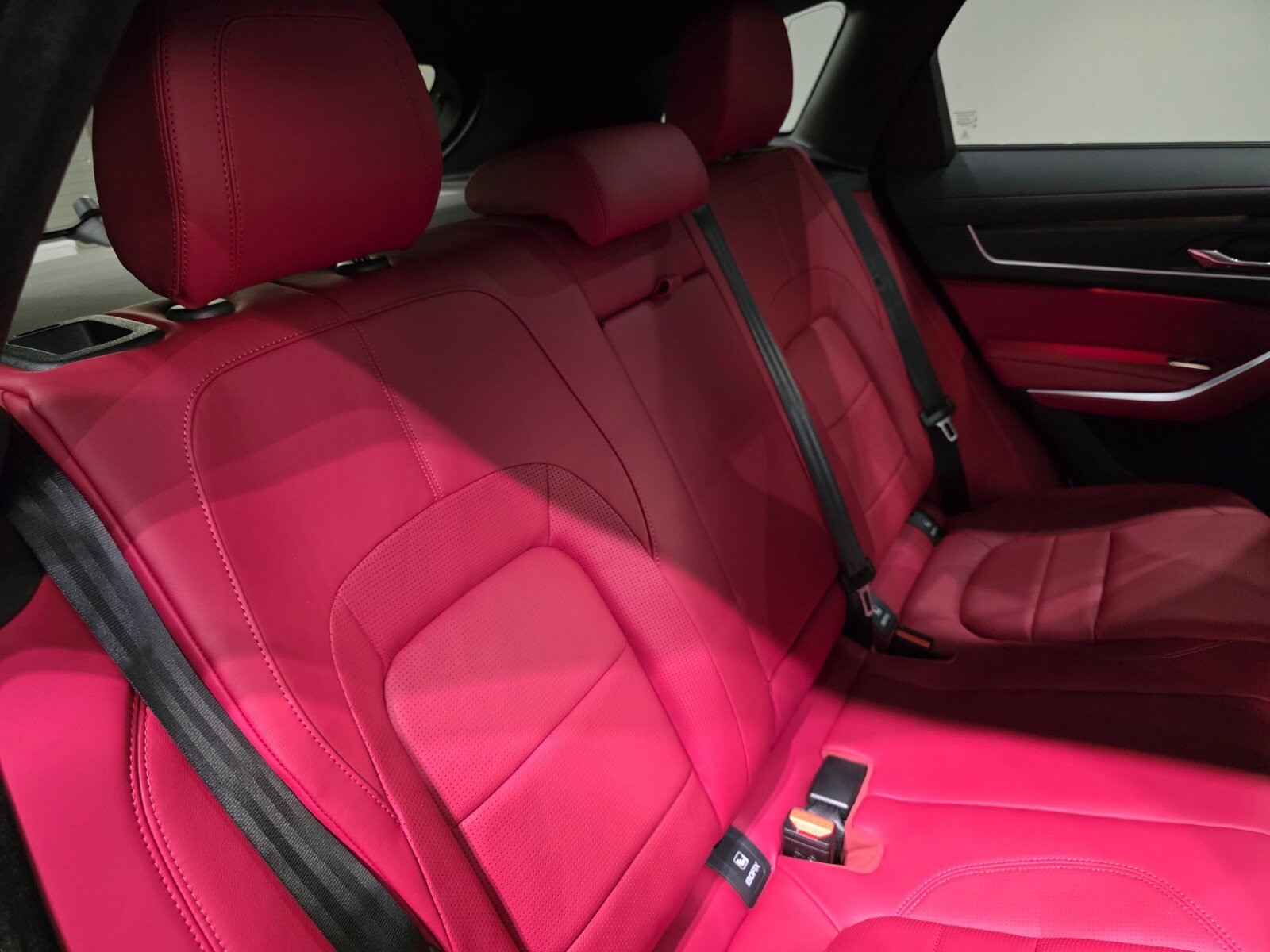 New 2026 Jaguar F-PACE R-Dynamic S image 23