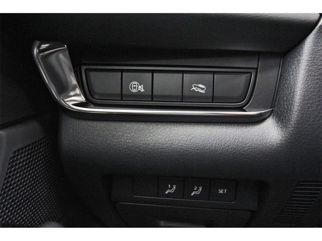 Certified 2025 MAZDA CX-30 AWD 2.5 S w/ Preferred Package image 18