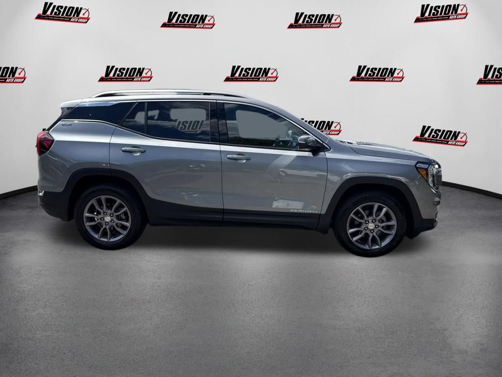 Used 2023 GMC Terrain SLT w/ LPO, Floor Liner Package AWD/4WD image 4