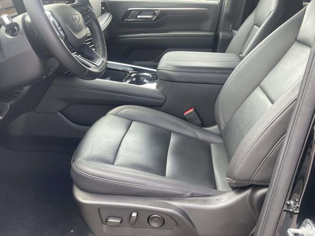 Used 2025 Chevrolet Tahoe Z71 AWD/4WD image 14