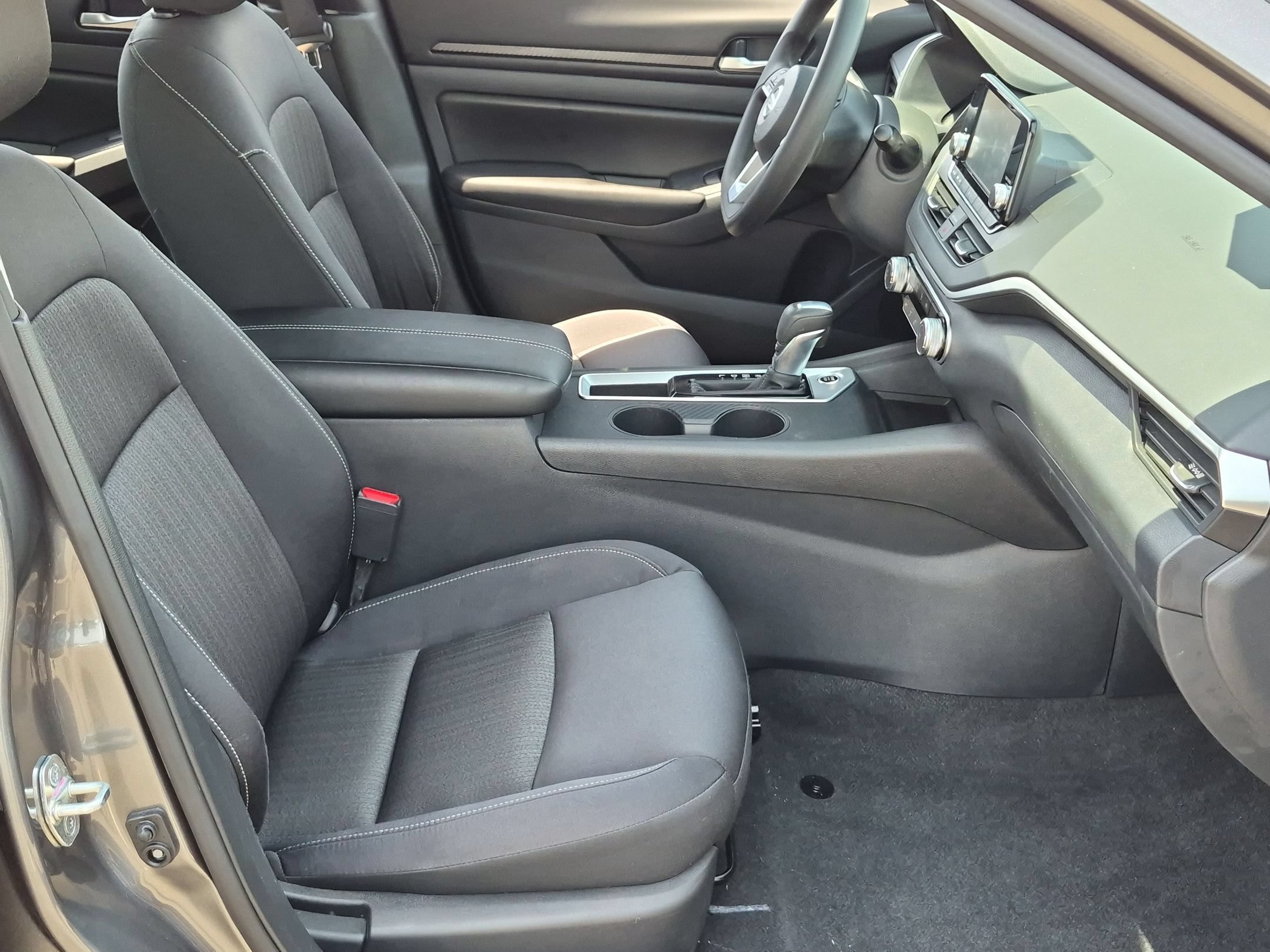 Used 2022 Nissan Altima 2.5 S FWD image 30