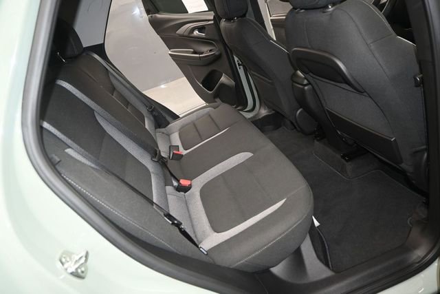 Used 2025 Chevrolet TrailBlazer LT FWD image 15