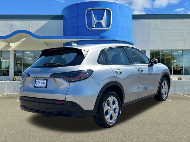 Used 2023 Honda HR-V LX image 2