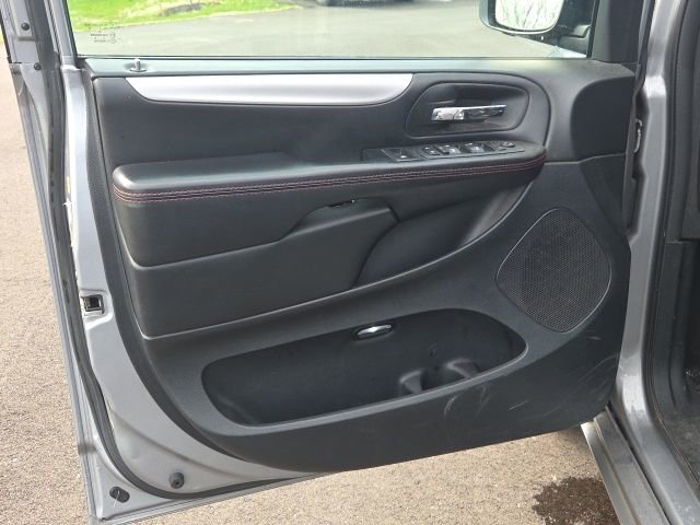 Used 2019 Dodge Grand Caravan GT image 24