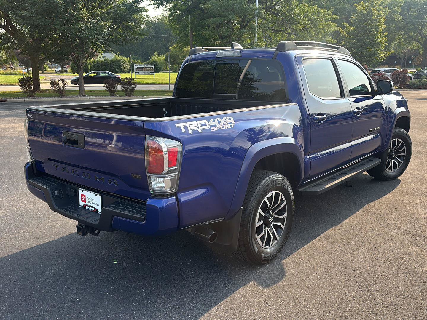 Used 2023 Toyota Tacoma TRD Sport w/ Black Out Package (TMS) AWD/4WD image 9