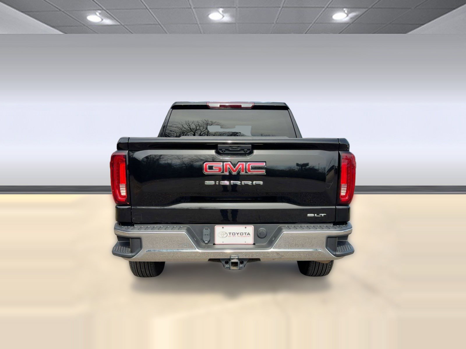 Used 2023 GMC Sierra 1500 SLT image 9