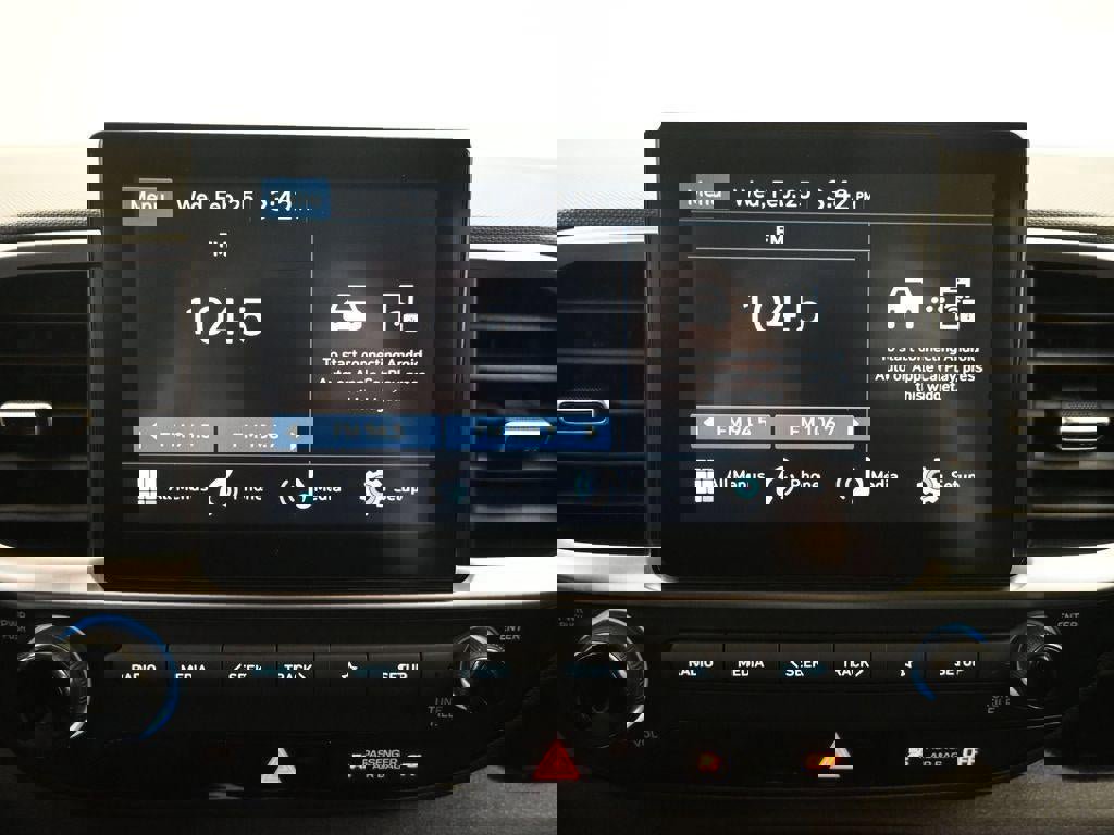 New 2025 Hyundai Venue SE image 13