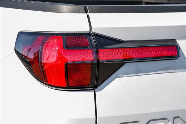 Certified 2025 Hyundai Santa Cruz SE image 10