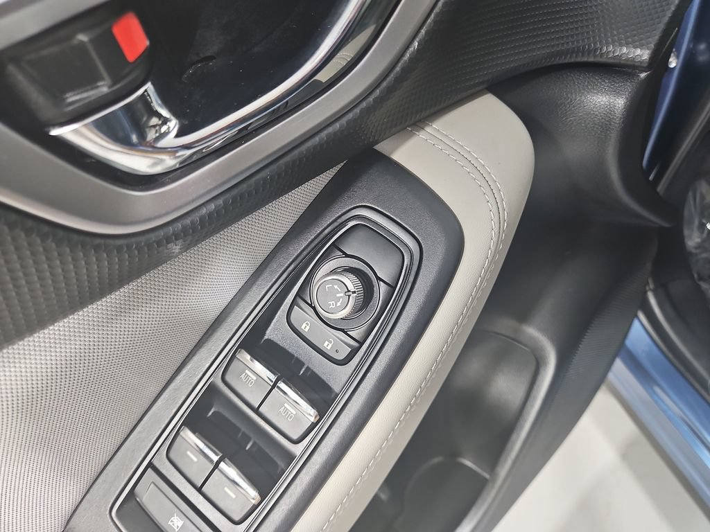 Used 2020 Subaru Forester Premium AWD/4WD image 12