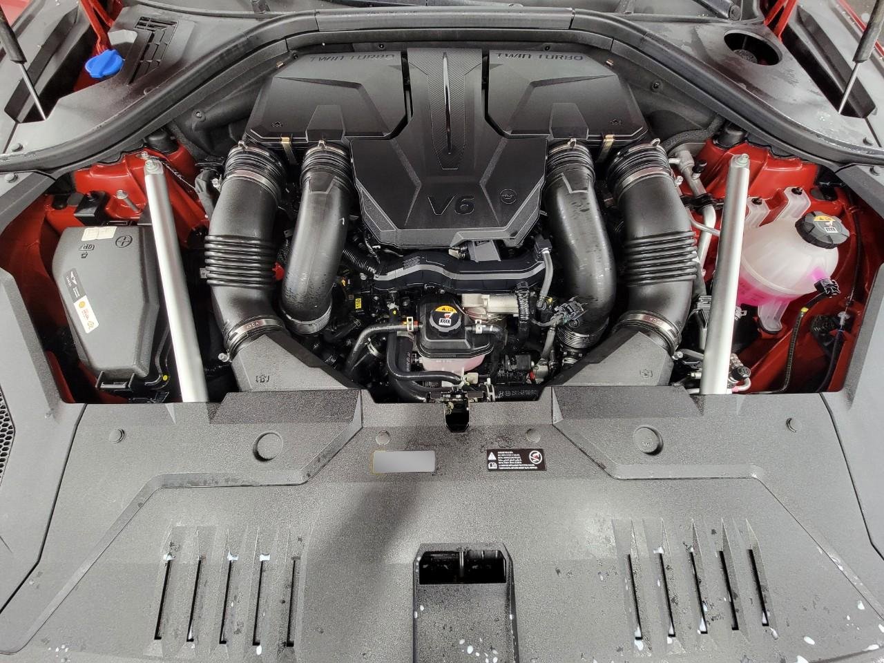 Used 2024 Genesis GV70 3.5T Sport w/ Sport Advanced Package image 8