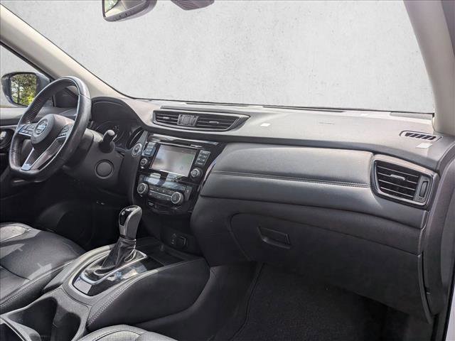 Used 2017 Nissan Rogue SL AWD/4WD image 21
