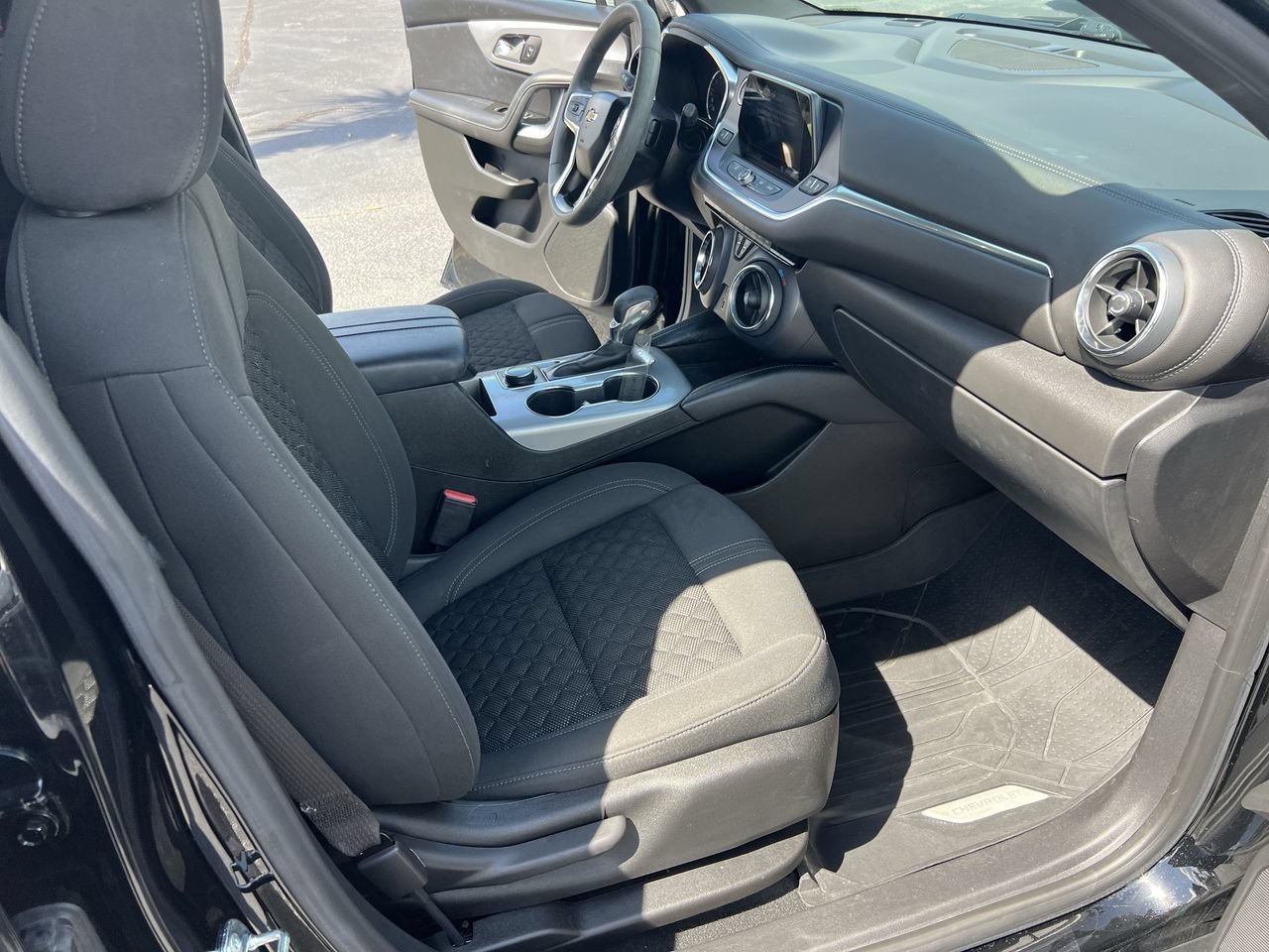 Used 2022 Chevrolet Blazer LT w/ LPO, Floor Liner Package FWD image 34