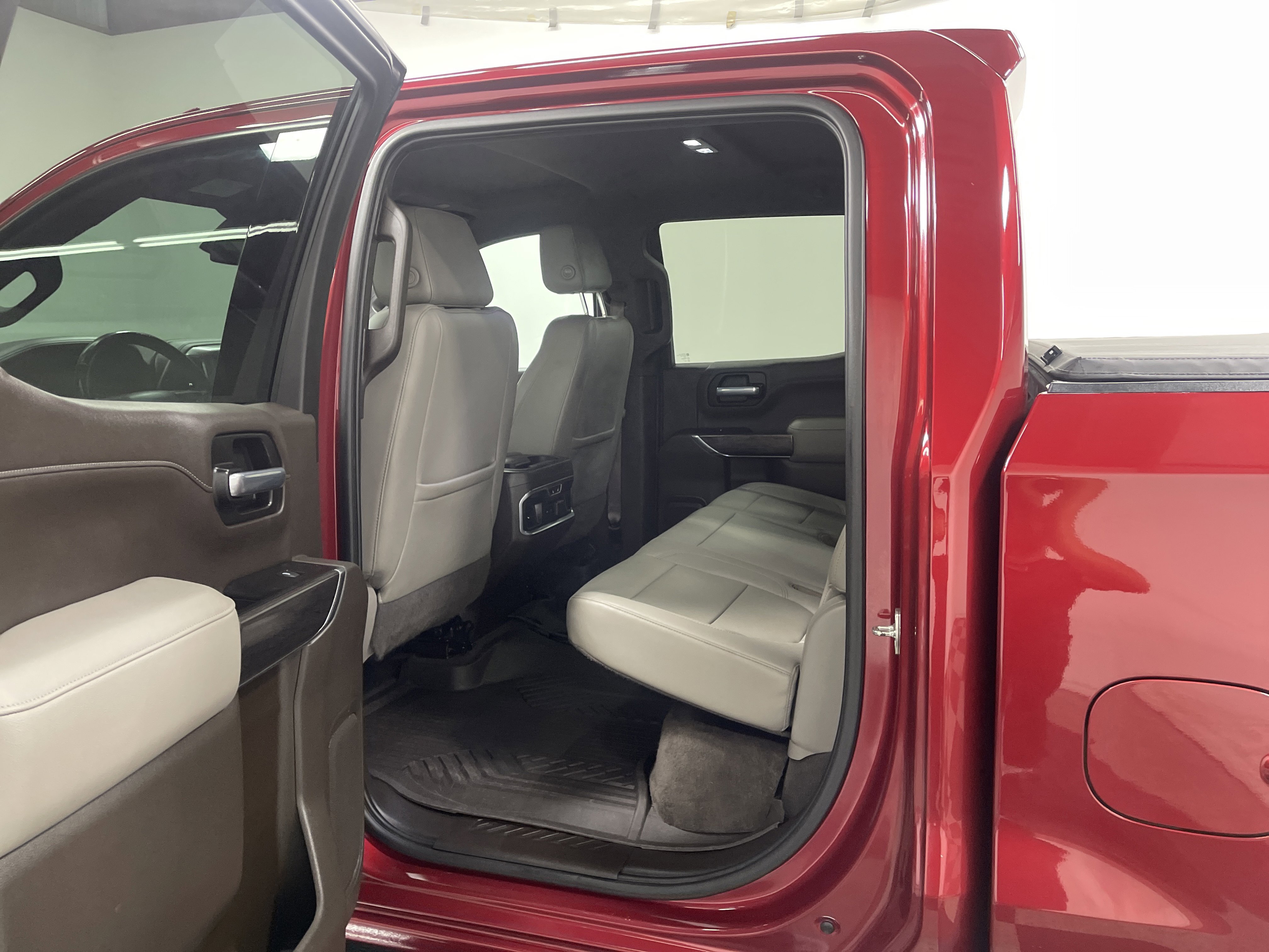 Used 2020 Chevrolet Silverado 1500 LTZ image 13