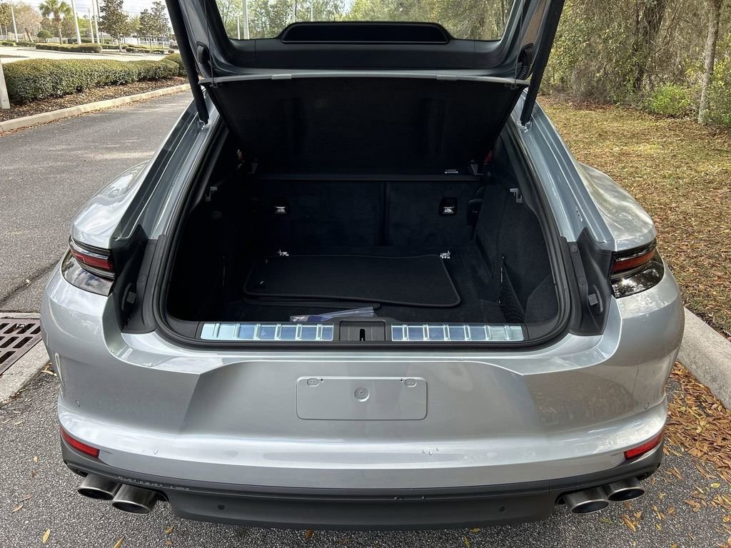 New 2025 Porsche Panamera 4 image 28