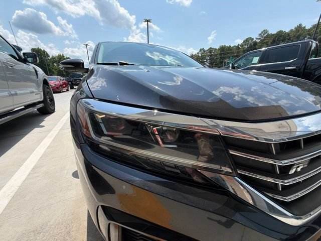 Used 2020 Volkswagen Passat 2.0T R-Line FWD image 14