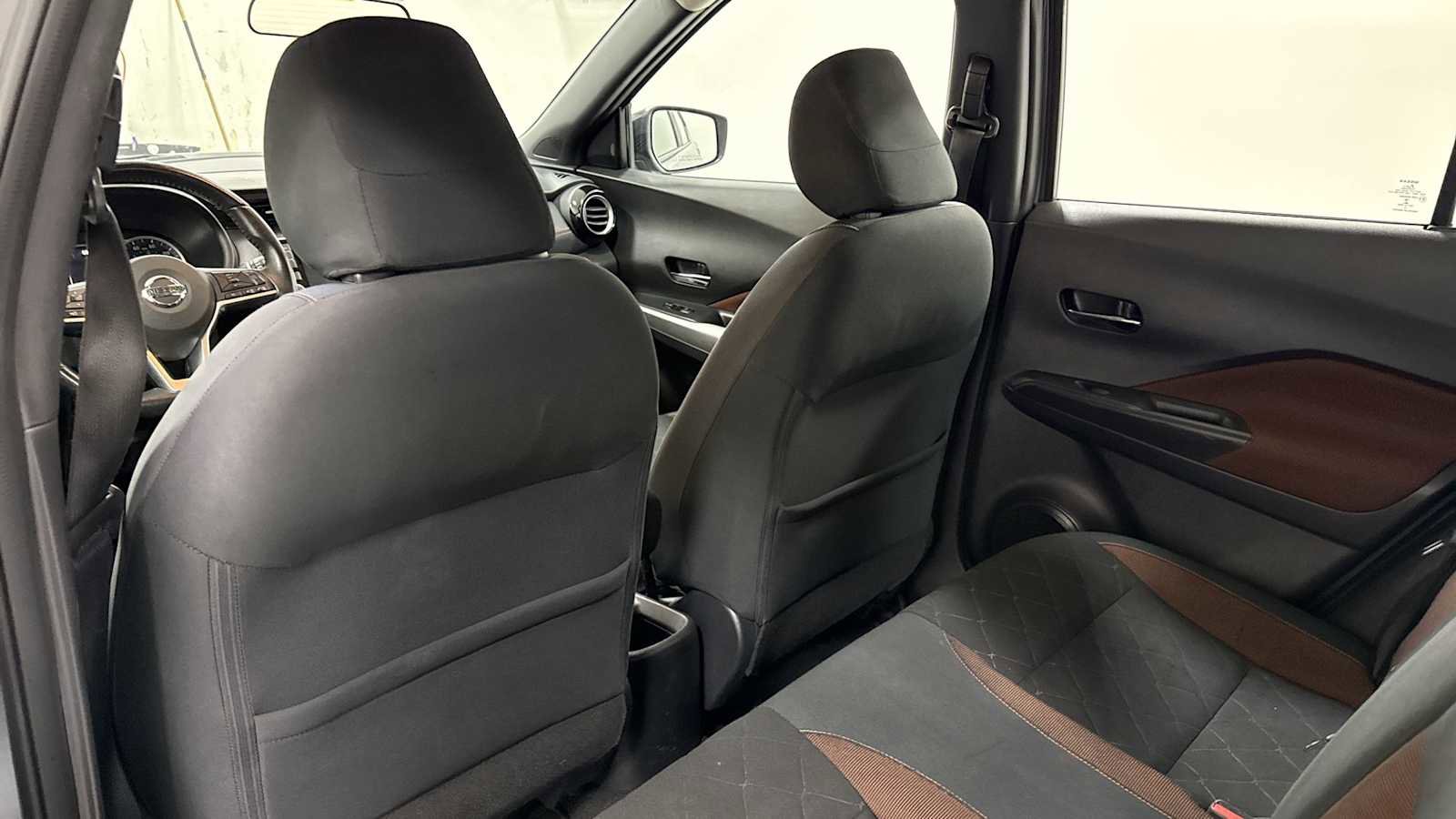 Used 2019 Nissan Kicks SR image 24