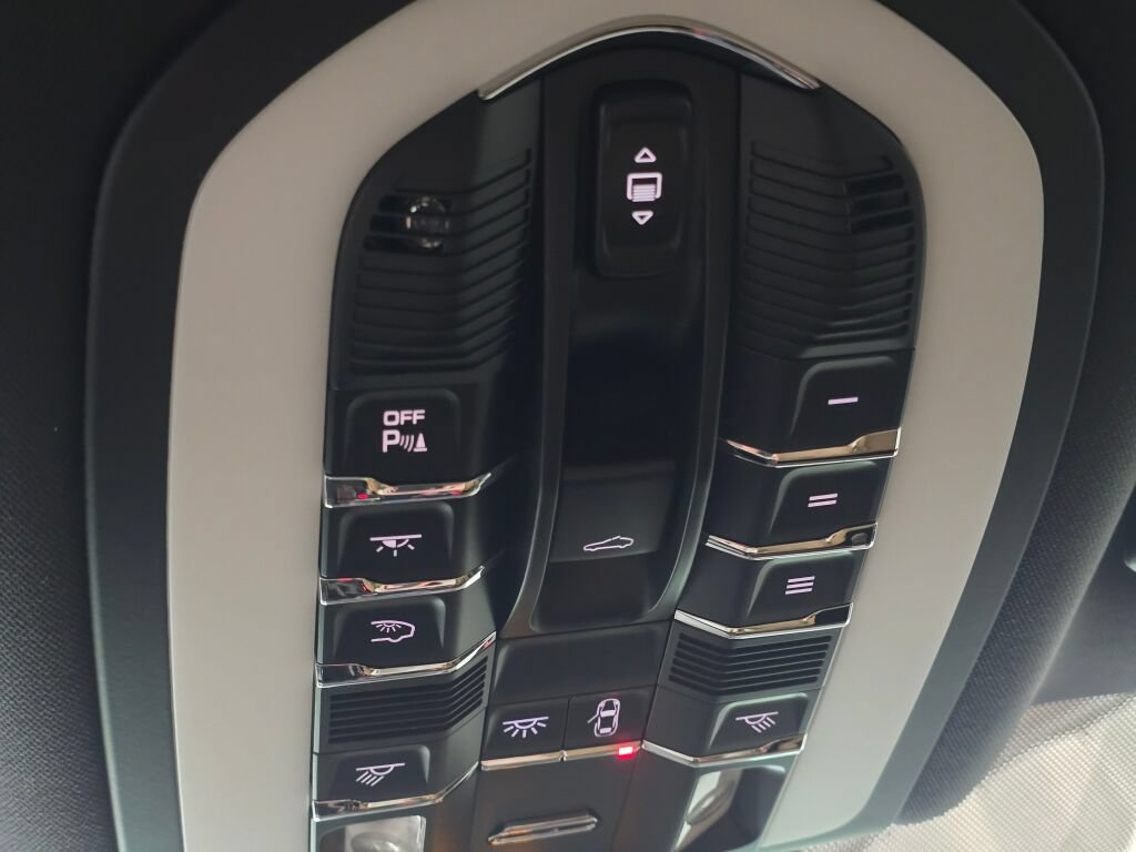 New 2026 Porsche Macan S AWD/4WD image 46