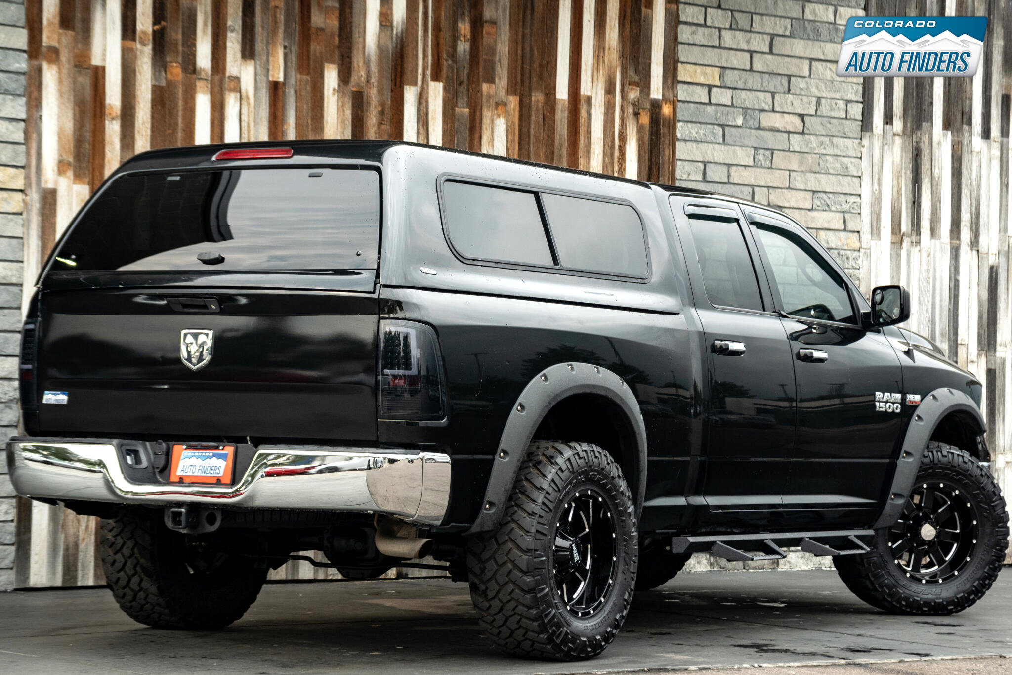 Used 2017 RAM 1500 Classic SLT image 7