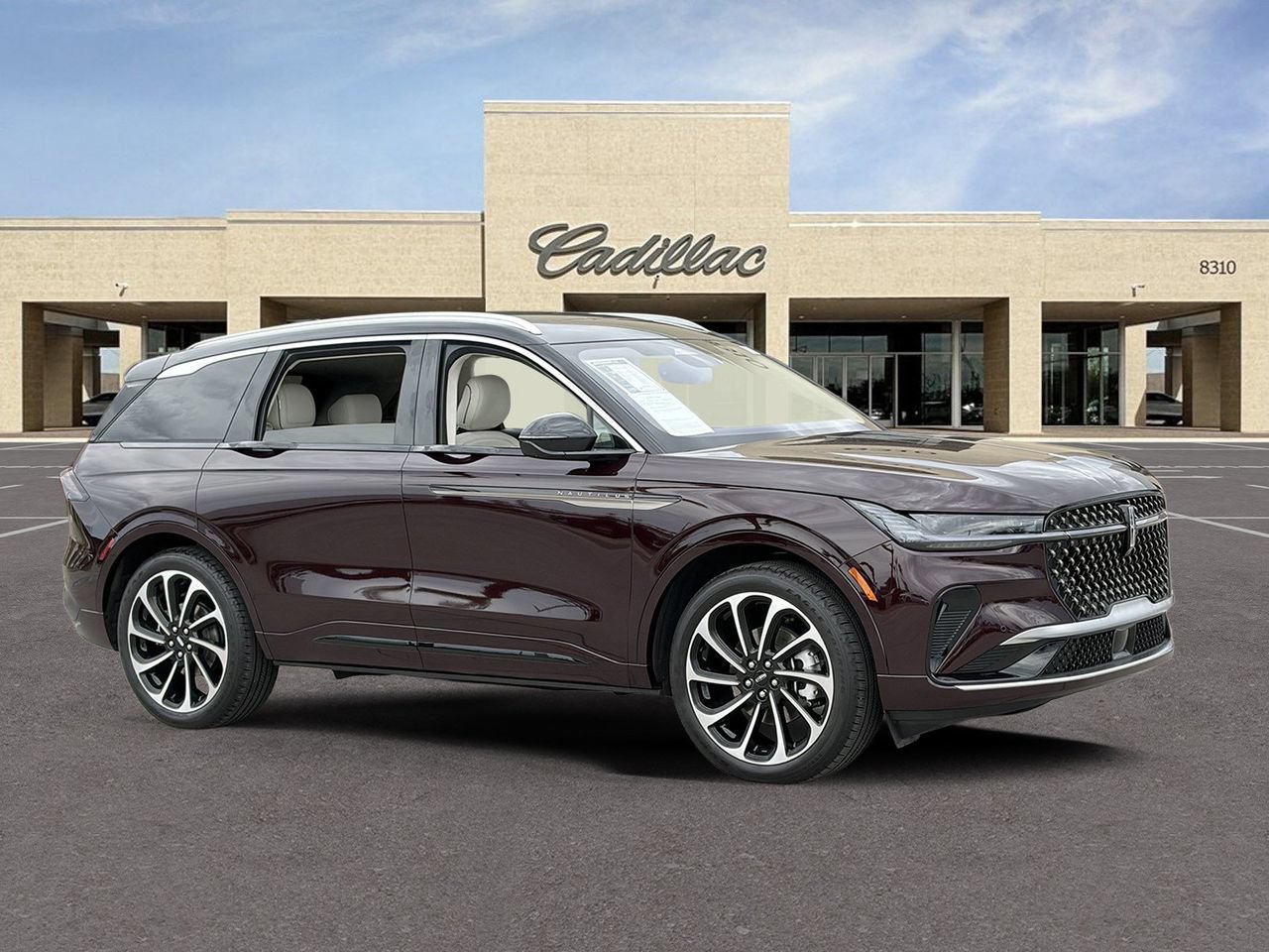 Used 2025 Lincoln Nautilus Black Label AWD/4WD image 3