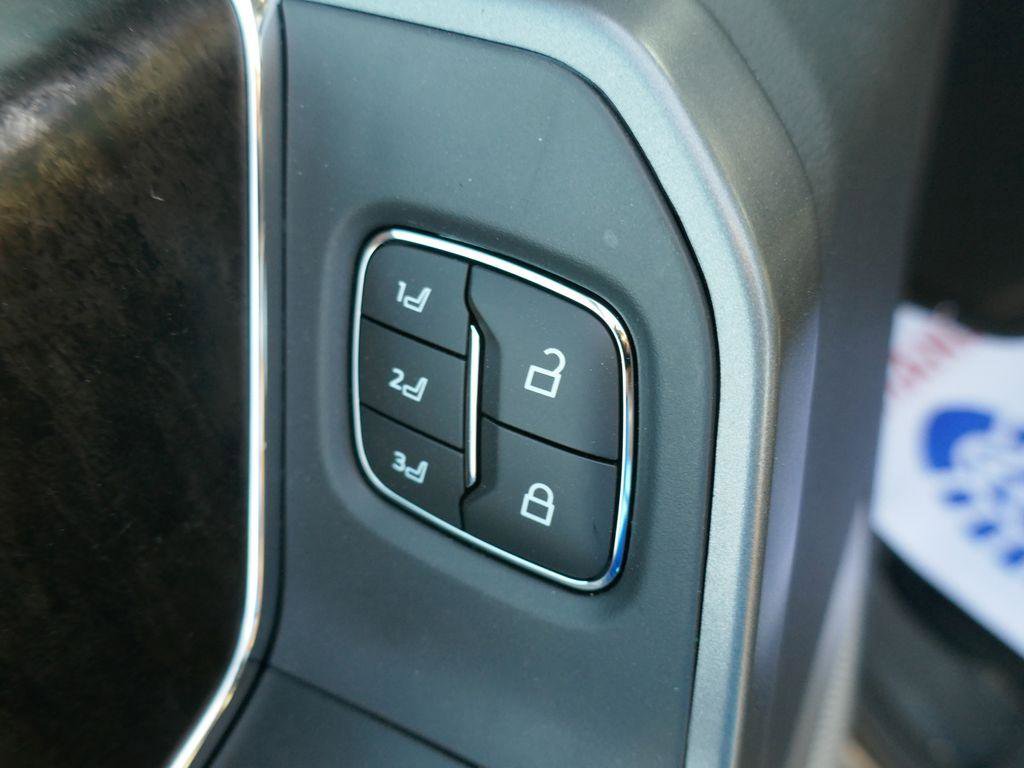 New 2026 Ford F350 Lariat w/ Black Appearance Package image 21