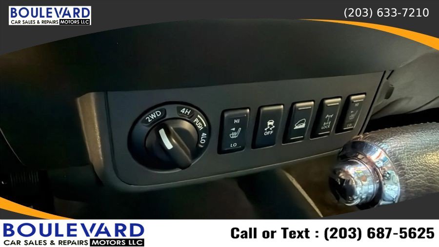 Used 2014 Nissan Xterra PRO-4X w/ Pro-4x Leather Package AWD/4WD image 17