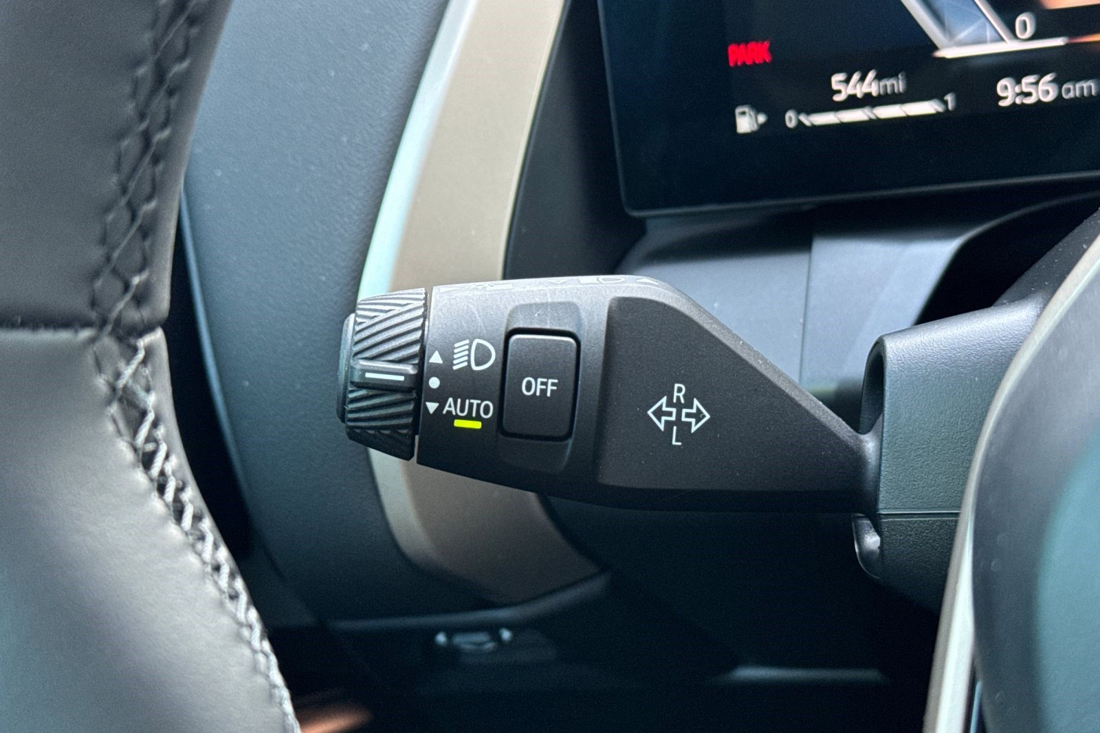 Used 2025 BMW X3 xDrive30i w/ Premium Package image 33