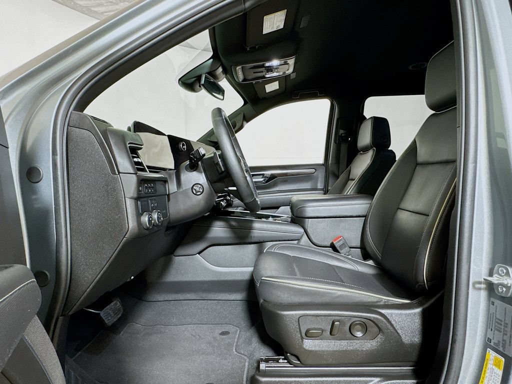 Certified 2025 Chevrolet Suburban Premier RWD image 20