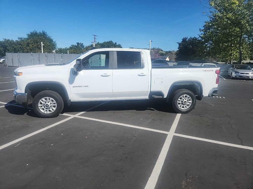 Used 2025 Chevrolet Silverado 2500 LT w/ Safety Package image 2