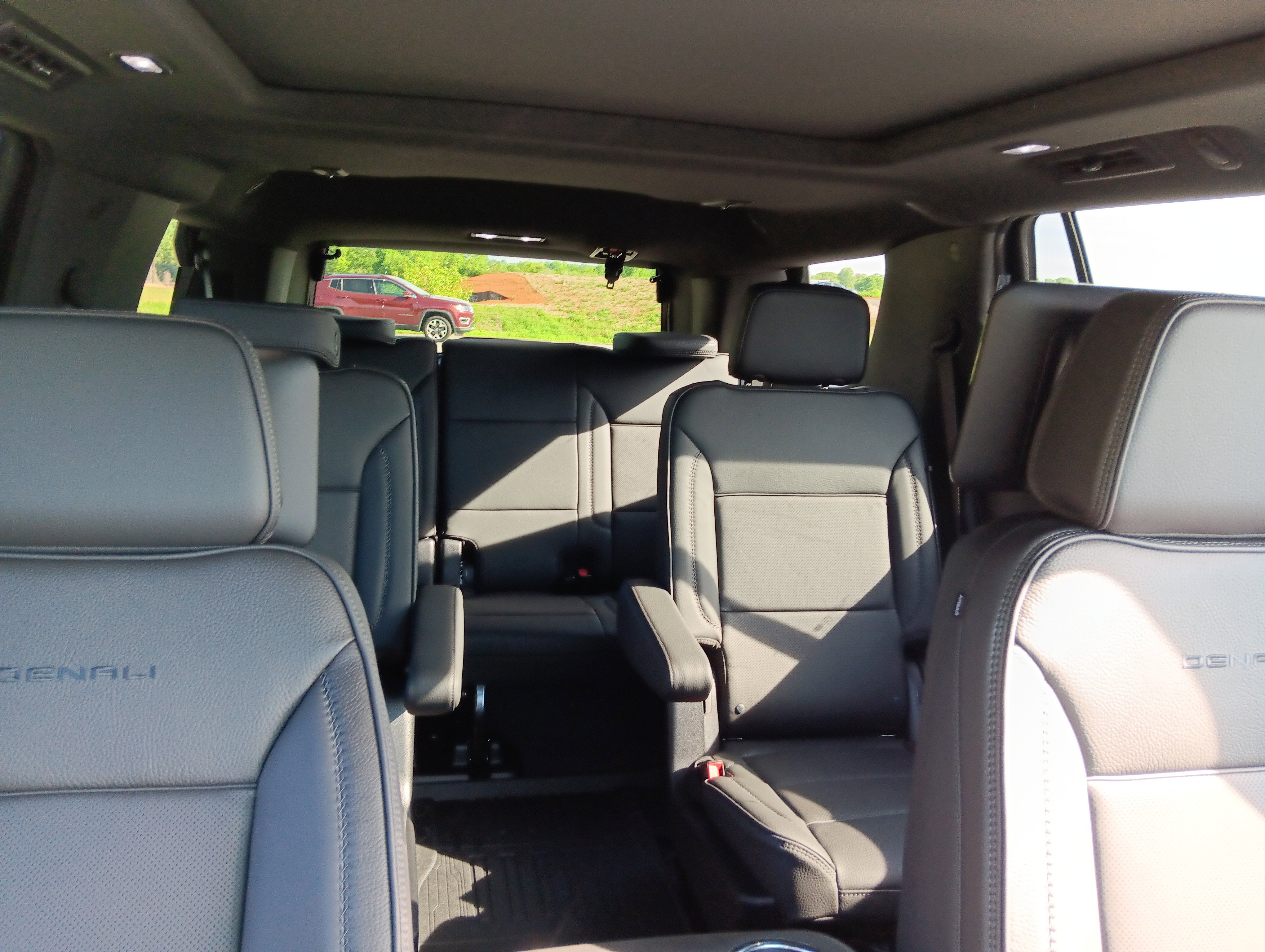 New 2026 GMC Yukon Denali w/ Denali Reserve Package AWD/4WD image 21