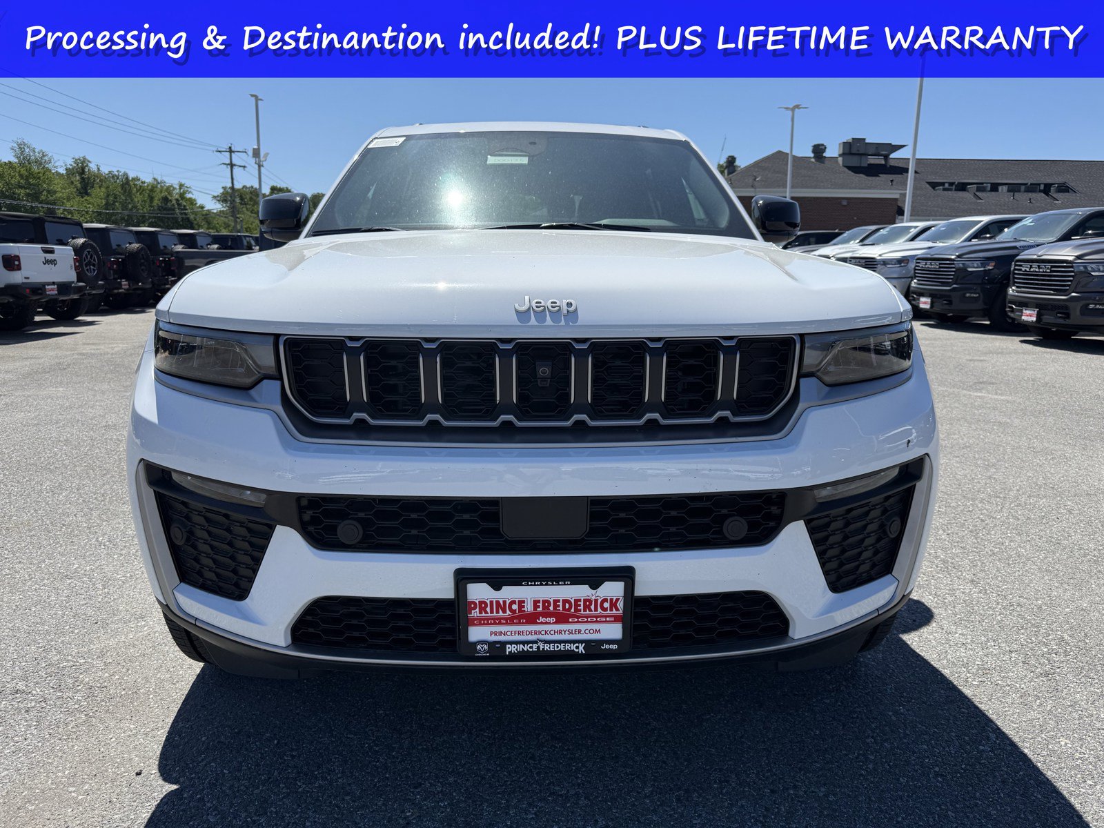 New 2026 Jeep Grand Cherokee L Limited w/ Luxury Tech Group II AWD/4WD image 9