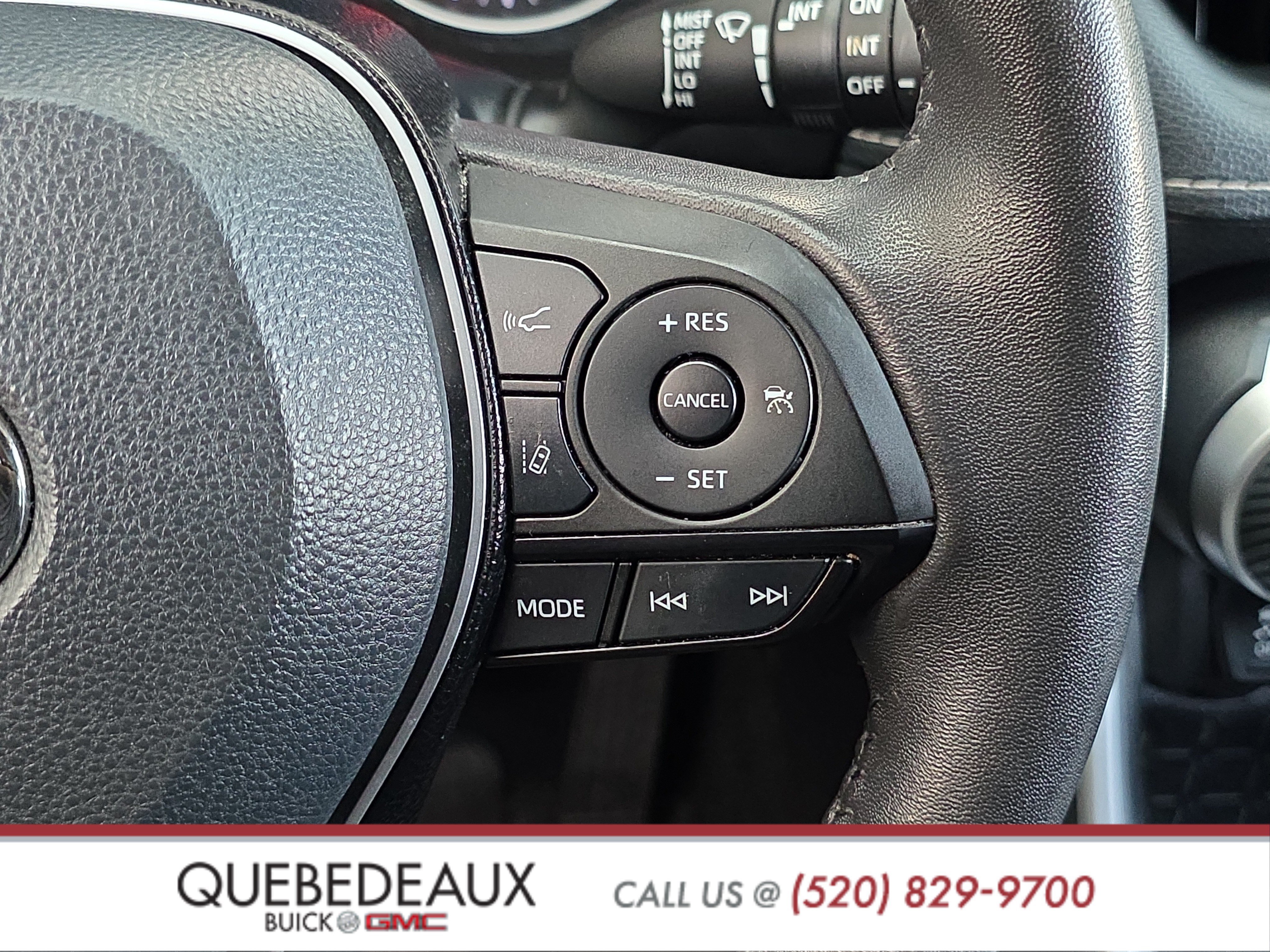 Used 2022 Toyota RAV4 XLE Premium FWD image 14