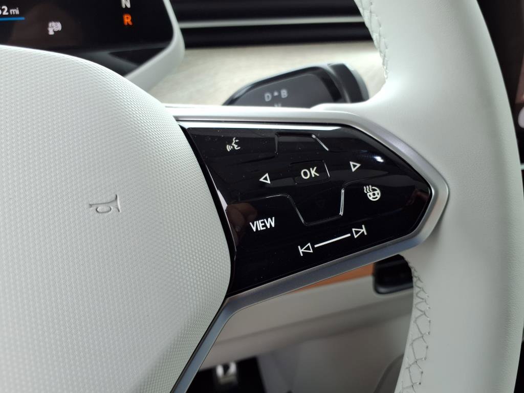 New 2025 Volkswagen ID. Buzz Pro S Plus image 18