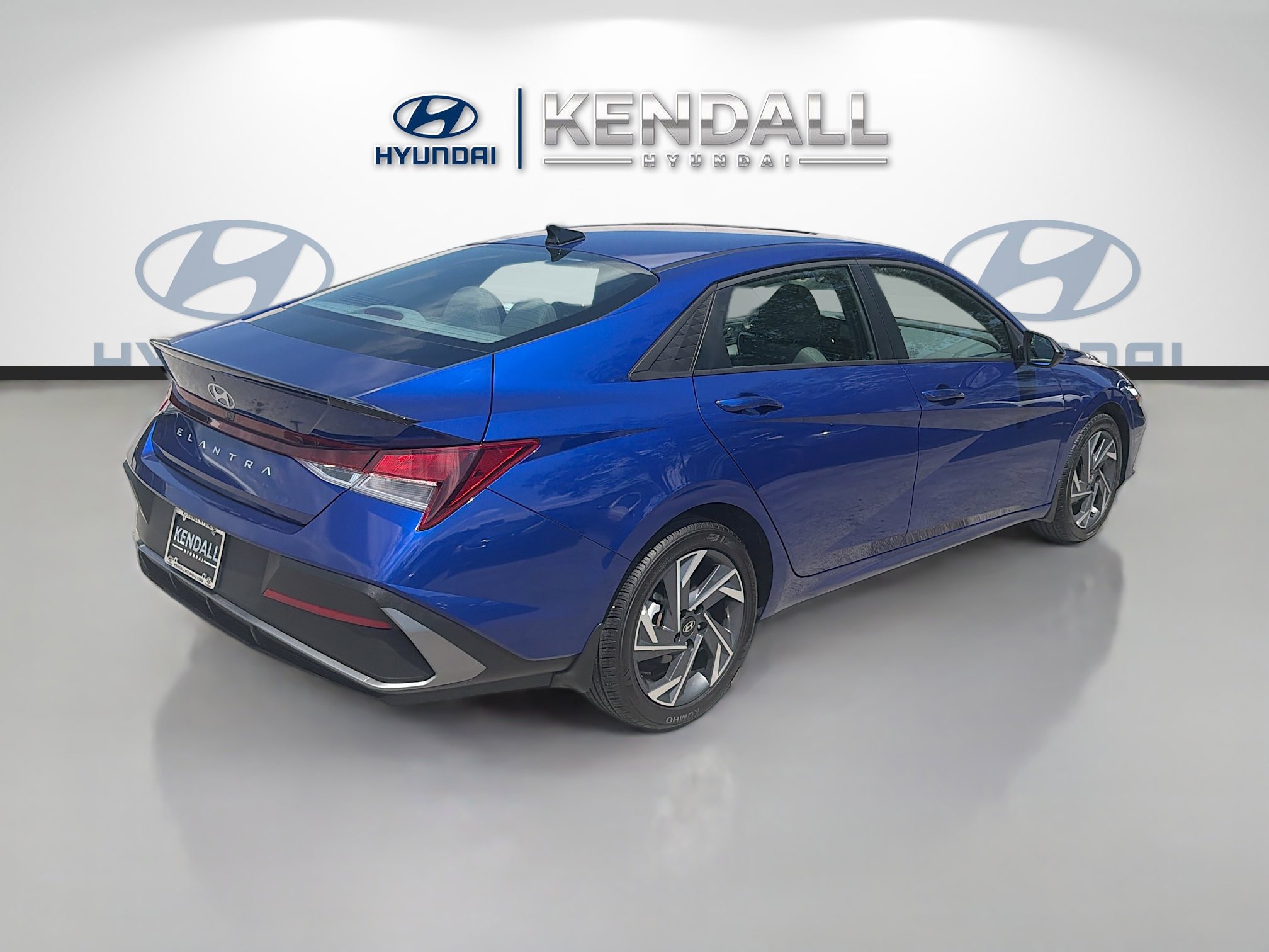 Used 2025 Hyundai Elantra Sport FWD image 6