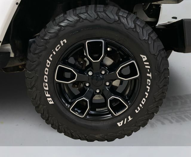 Used 2018 Jeep Wrangler Unlimited Altitude image 15