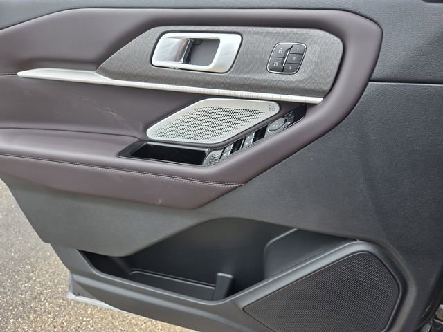 New 2026 Ford Explorer Platinum RWD image 15