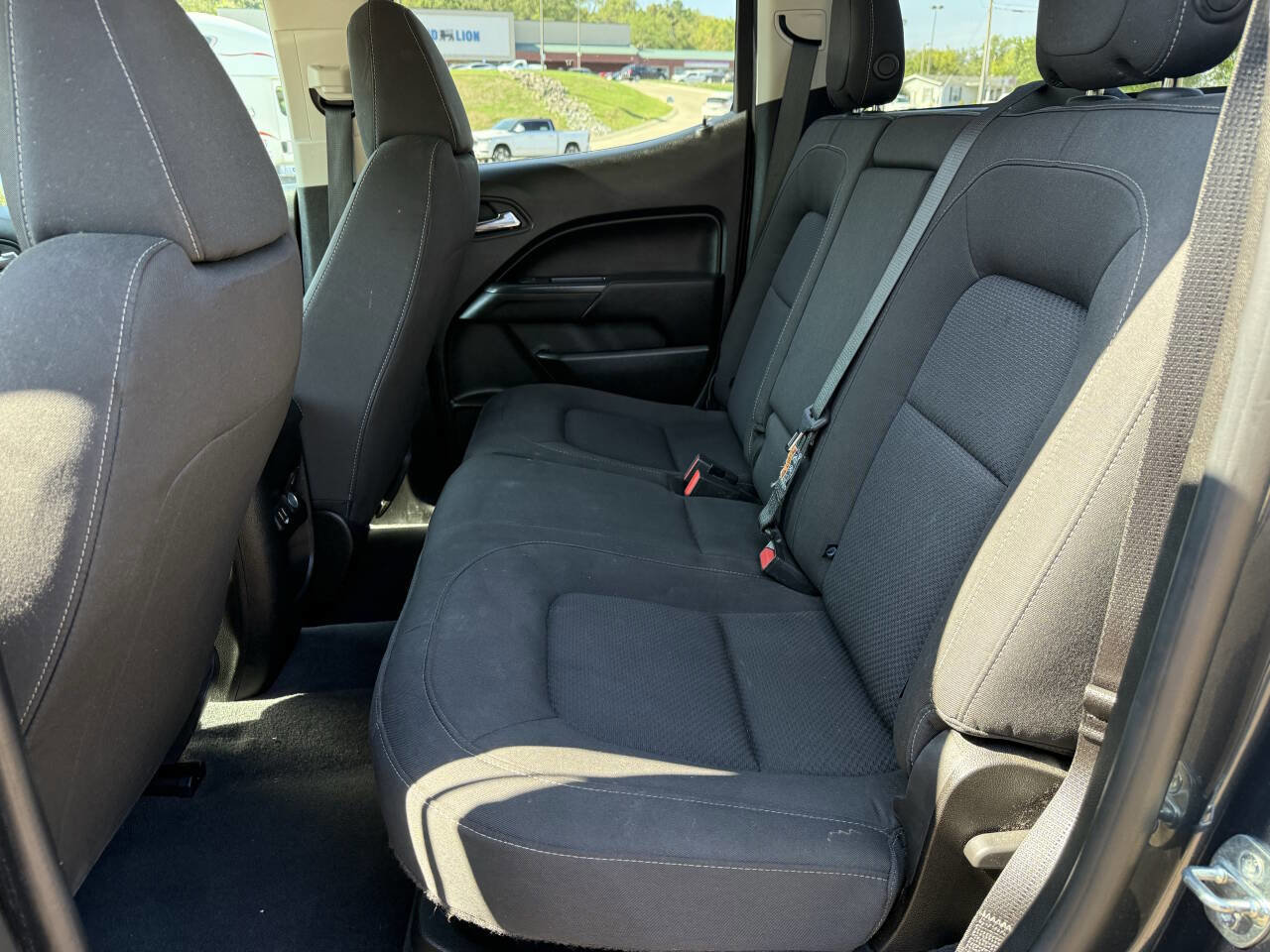 Used 2019 Chevrolet Colorado LT w/ Safety Package image 17
