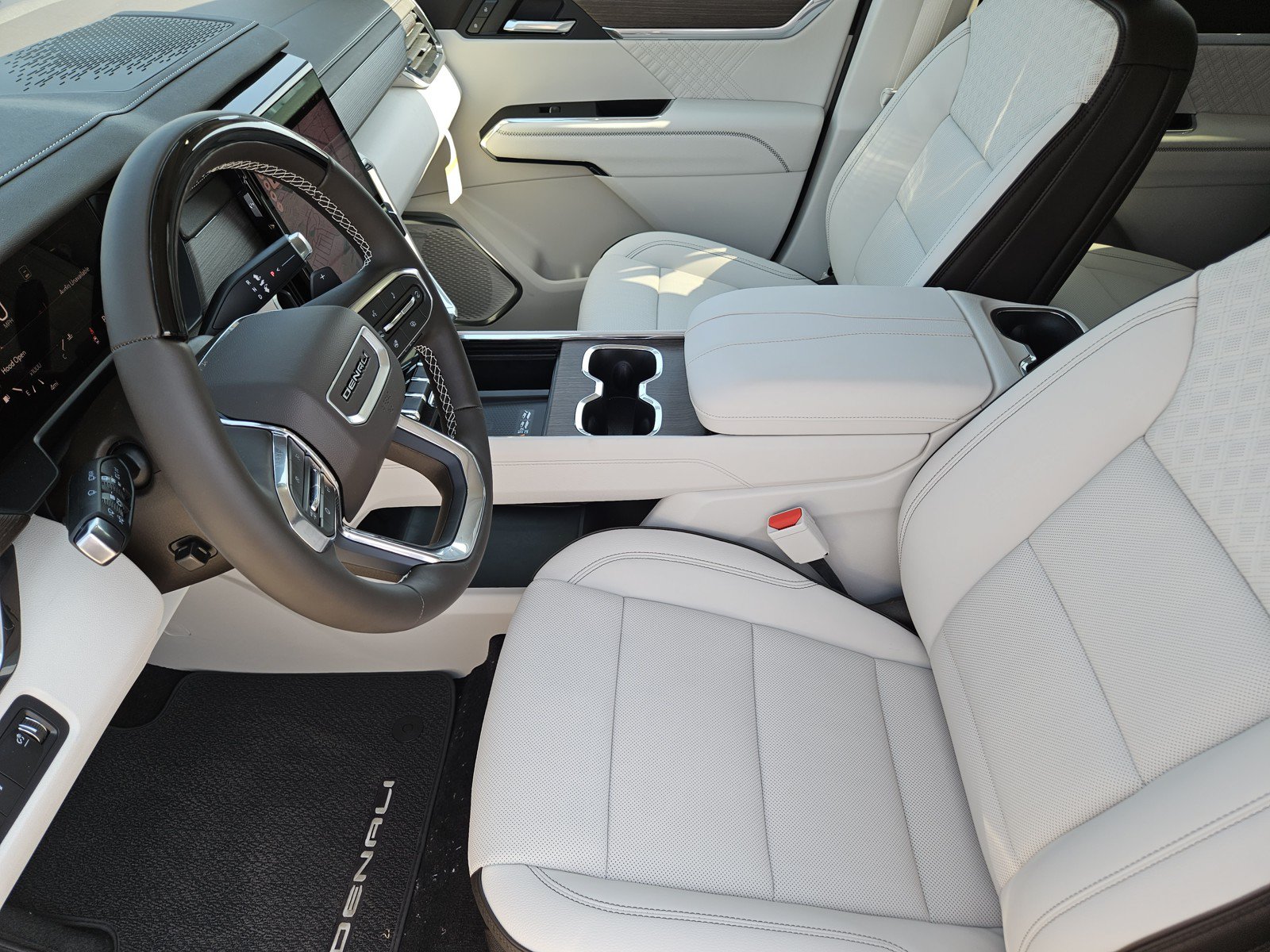 New 2027 GMC Acadia Denali FWD image 9