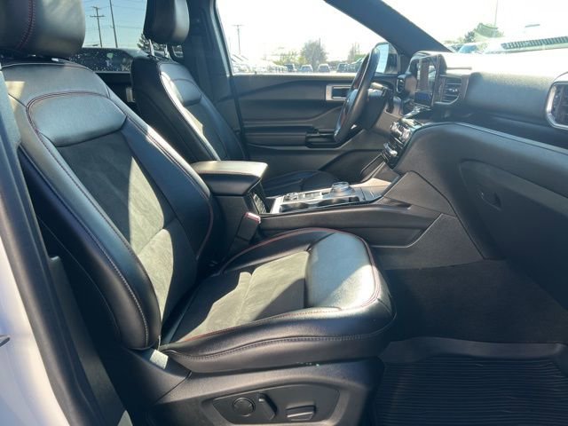 Used 2023 Ford Explorer ST-Line w/ Class IV Trailer Tow Package AWD/4WD image 11