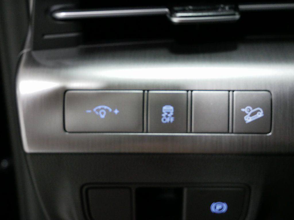 Certified 2026 Hyundai Kona SEL Sport AWD/4WD image 19