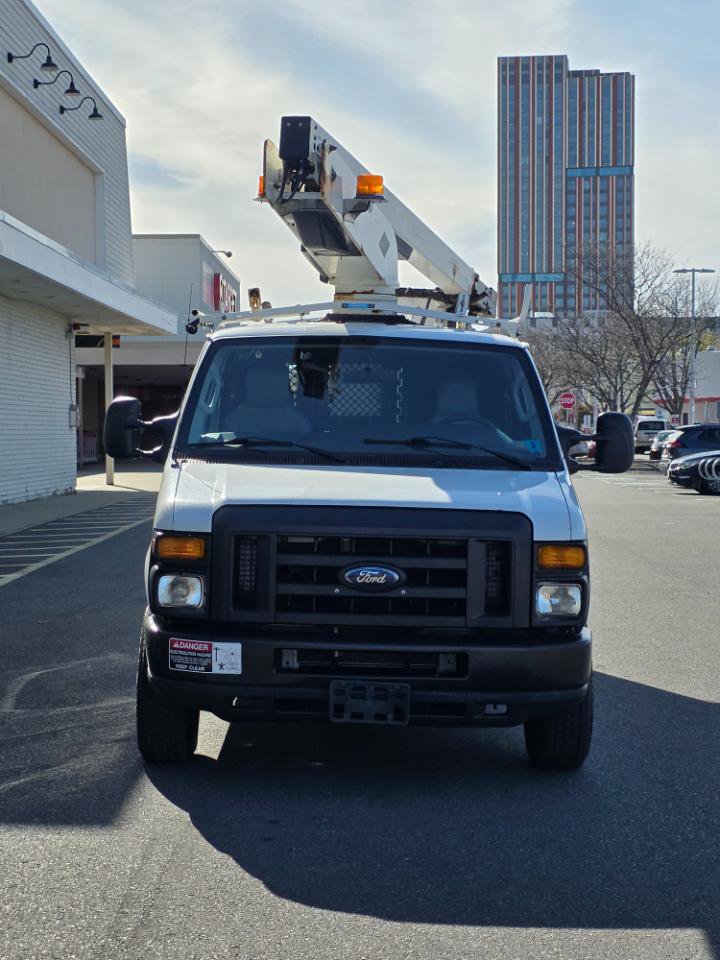 Used 2012 Ford E-350 and Econoline 350 Super Duty RWD image 2