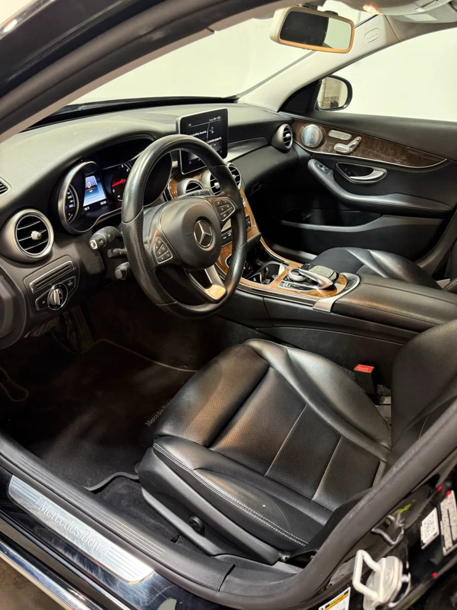 Used 2015 Mercedes-Benz C 300 4MATIC Sedan w/ Multimedia Package image 7