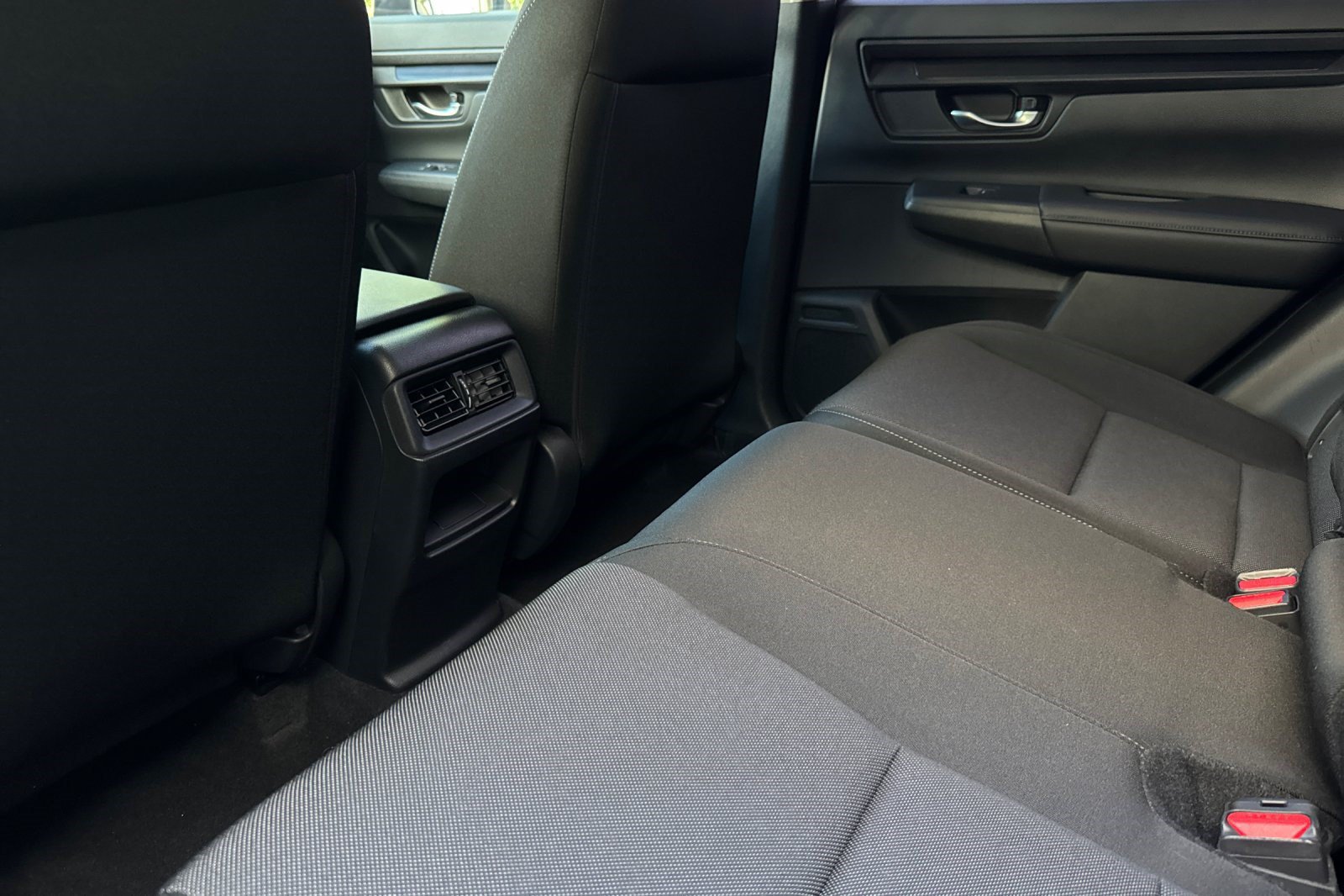 Used 2024 Honda CR-V LX image 28