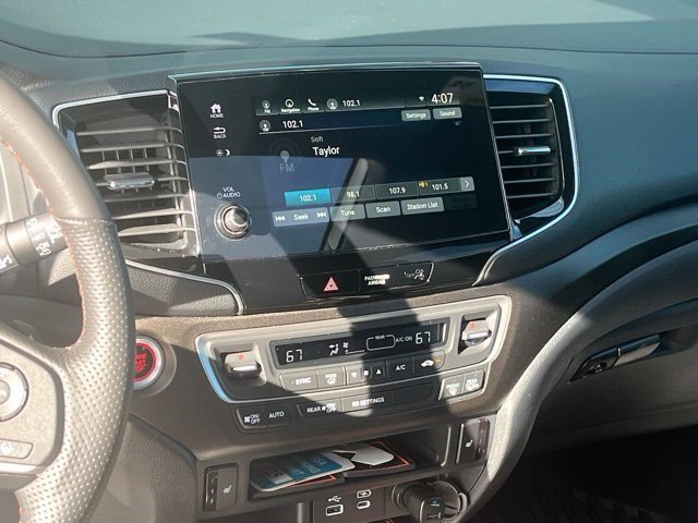 Used 2025 Honda Passport TrailSport image 21