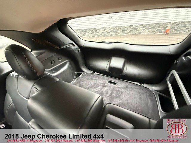 Used 2018 Jeep Cherokee Limited AWD/4WD image 12
