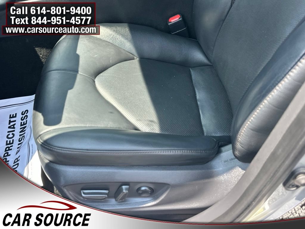 Used 2020 Toyota Camry XLE w/ Cold Weather Package AWD/4WD image 8