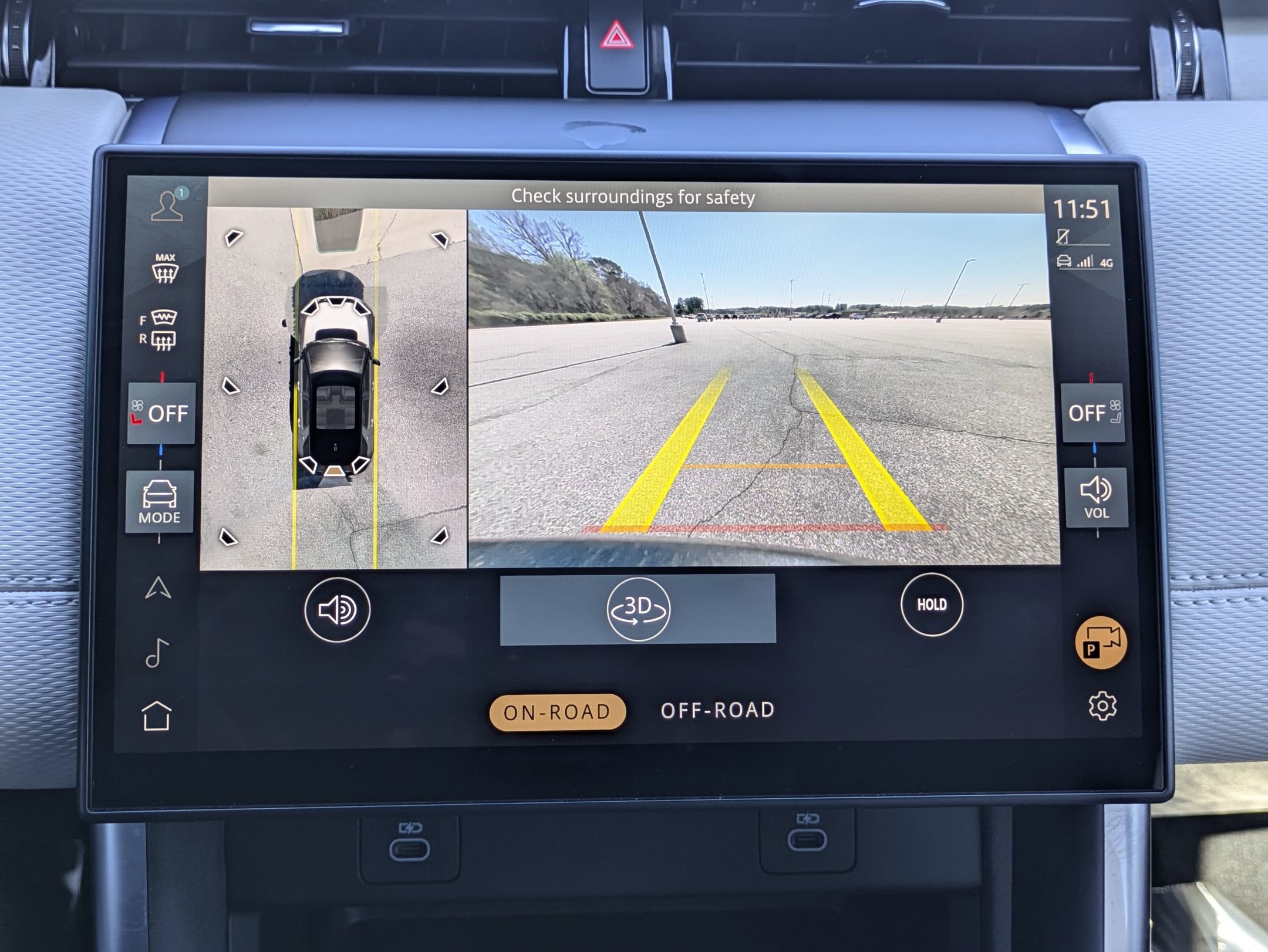 Certified 2025 Land Rover Discovery Sport Dynamic SE image 15