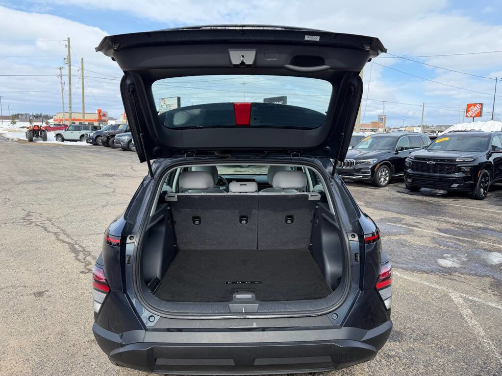 Used 2024 Hyundai Kona SE AWD/4WD image 34